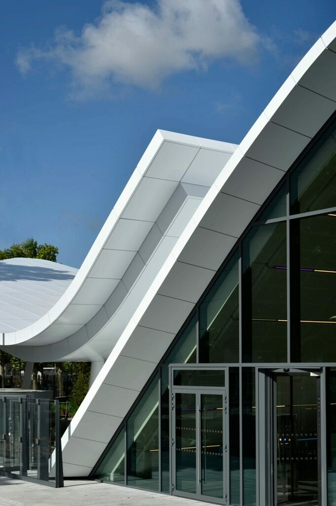 Pavillon D'accueil Du Campus Evergreen / Arte Charpentier Architectes